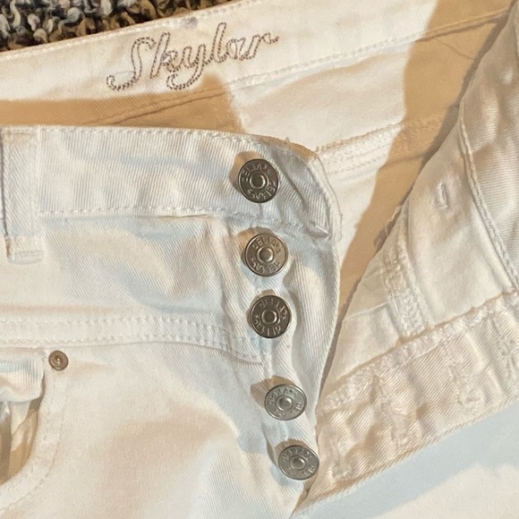 Delia’s button fly mid rise jeans - Picture 4 of 14